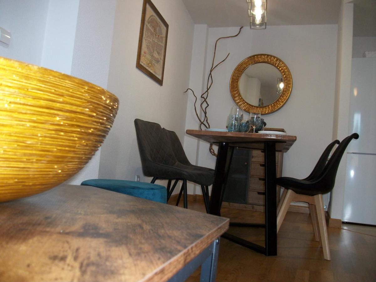 Appartement Vega-Aranda à Fresnillo de Las Duenas Extérieur photo